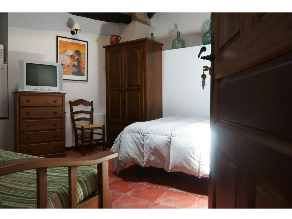 Apartamentos Rurales Victor Chamorro Del Arco Hervas Phòng bức ảnh