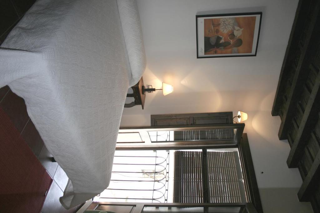 Apartamentos Rurales Victor Chamorro Del Arco Hervas Phòng bức ảnh